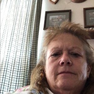 Meet your Posher, Cynthia